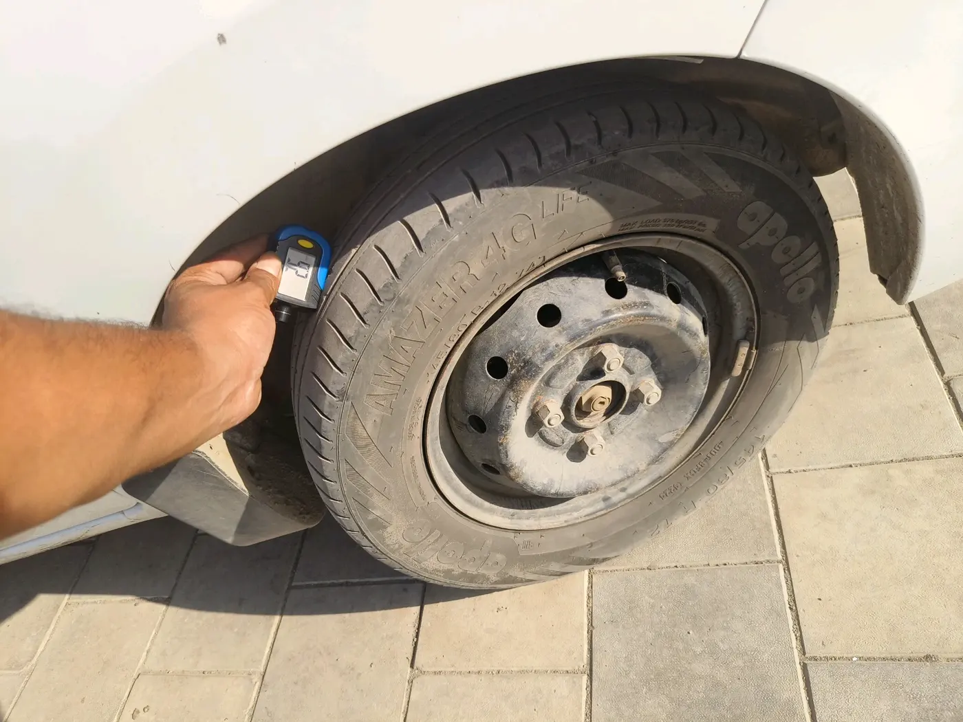 2018 Maruti Alto 800 LXI, CNG, Manual, 1,16,514 km, tyre