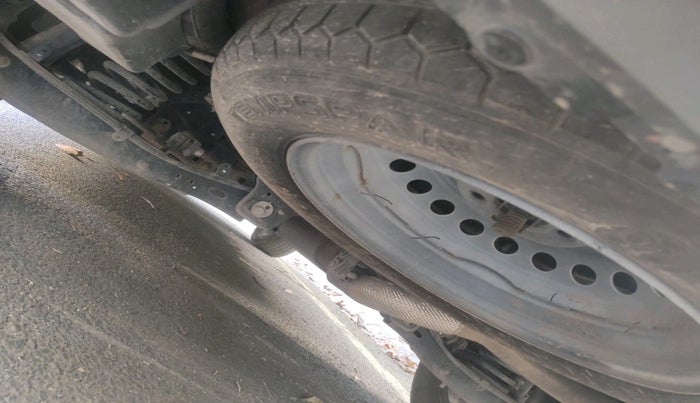 2022 Mahindra XUV700 AX 7 D MT 7 STR, Diesel, Manual, 53,693 km, tyre