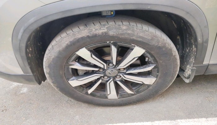 2019 MG HECTOR SHARP 2.0 DIESEL, Diesel, Manual, 71,984 km, tyre