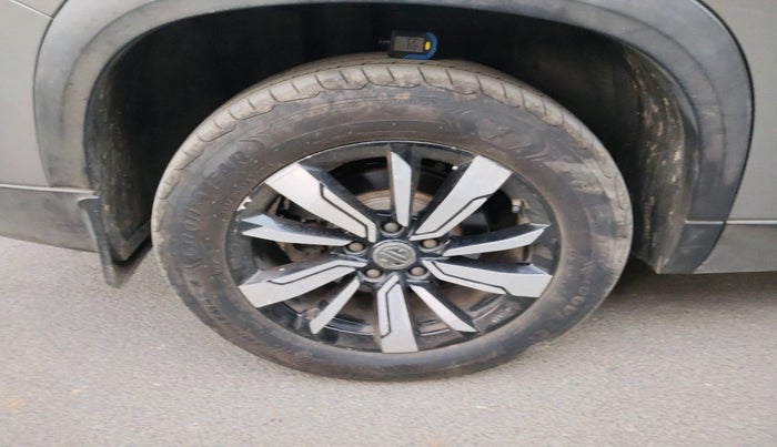 2019 MG HECTOR SHARP 2.0 DIESEL, Diesel, Manual, 71,984 km, tyre