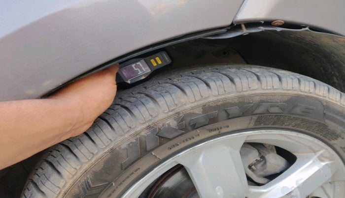 2012 Honda City 1.5L I-VTEC S MT, CNG, Manual, 1,74,398 km, tyre