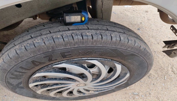 2016 Maruti Eeco 5 STR WITH A/C+HTR, Petrol, Manual, 97,890 km, tyre