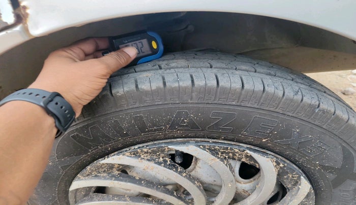 2016 Maruti Eeco 5 STR WITH A/C+HTR, Petrol, Manual, 97,890 km, tyre