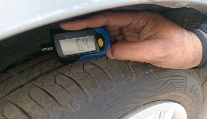 2012 Hyundai Santro Xing GLS, Petrol, Manual, 79,772 km, tyre