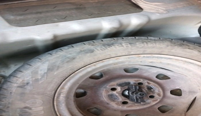 2012 Hyundai Santro Xing GLS, Petrol, Manual, 79,772 km, tyre