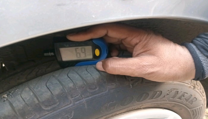 2012 Hyundai Santro Xing GLS, Petrol, Manual, 79,772 km, tyre