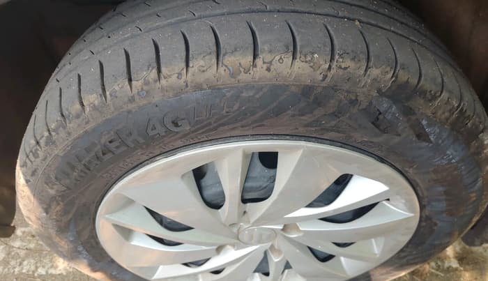 2022 Maruti Baleno DELTA PETROL 1.2, Petrol, Manual, 99,977 km, tyre