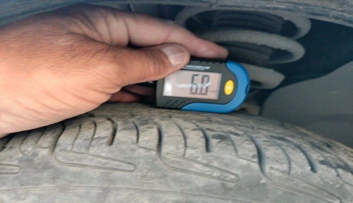 2013 Ford Figo EXI 1.2 PETROL, Petrol, Manual, 1,20,662 km, tyre