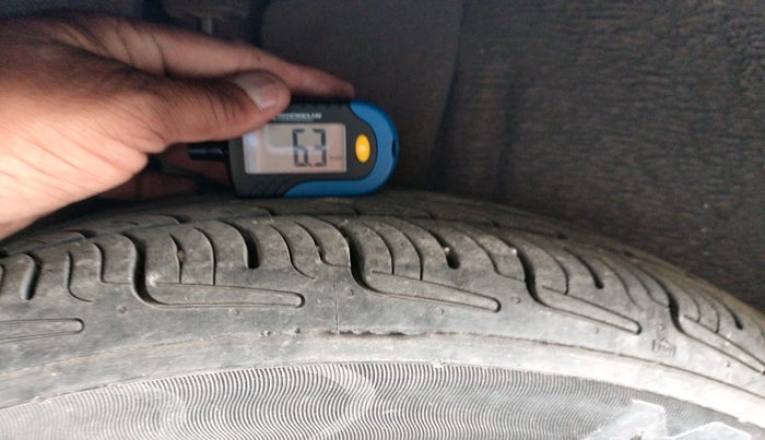 2013 Ford Figo EXI 1.2 PETROL, Petrol, Manual, 1,20,662 km, tyre