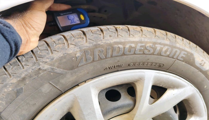 2017 Hyundai Grand i10 SPORTZ 1.2 KAPPA VTVT, CNG, Manual, 90,784 km, tyre