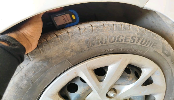 2017 Hyundai Grand i10 SPORTZ 1.2 KAPPA VTVT, CNG, Manual, 90,784 km, tyre