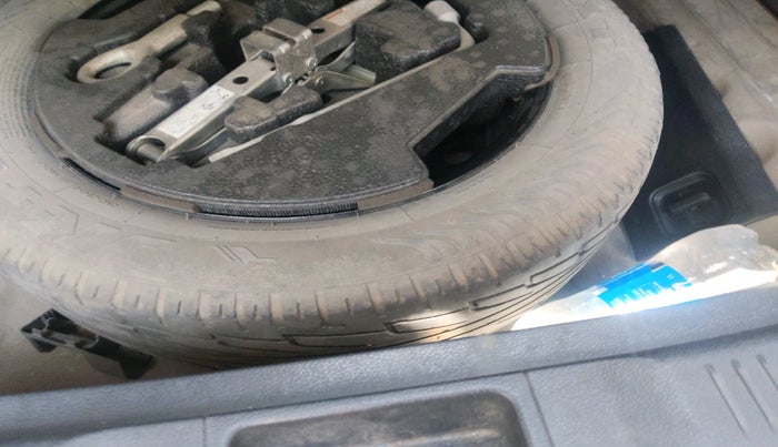 2015 Maruti S Cross ZETA 1.3, Diesel, Manual, 1,54,982 km, tyre