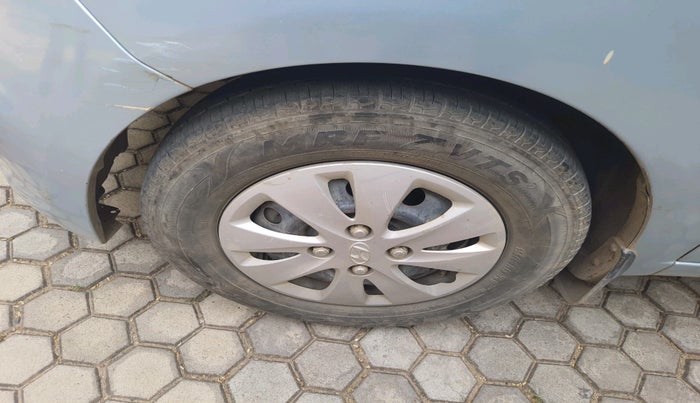 2011 Hyundai i10 MAGNA 1.1, Petrol, Manual, 68,084 km, tyre