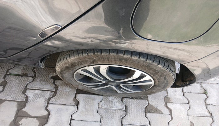 2024 Tata Tiago XT (O) PETROL, Petrol, Manual, 8,869 km, tyre