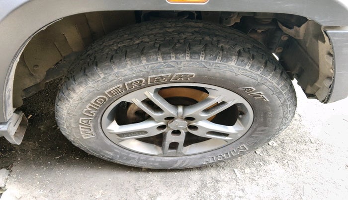 2023 Mahindra Thar LX HT PETROL 4WD MT, Petrol, Manual, 40,217 km, tyre