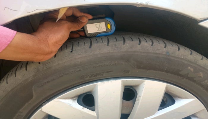 2017 Volkswagen Ameo COMFORTLINE 1.2L, CNG, Manual, 1,70,804 km, tyre