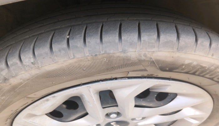 2022 KIA CARENS PRESTIGE 1.5 DIESEL 7 STR, Diesel, Manual, 1,61,556 km, tyre