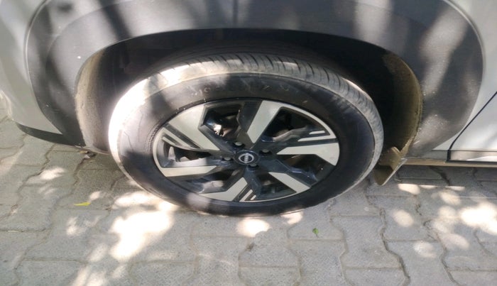 2025 Nissan MAGNITE Tekna B4D 1.0 Petrol AMT, Petrol, Automatic, 8,473 km, tyre