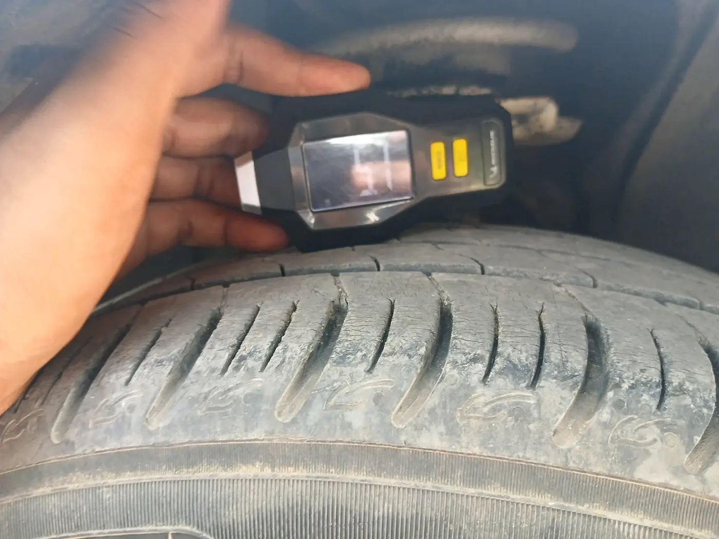 2022 Tata ALTROZ XZ PETROL, Petrol, Manual, 20,382 km, tyre