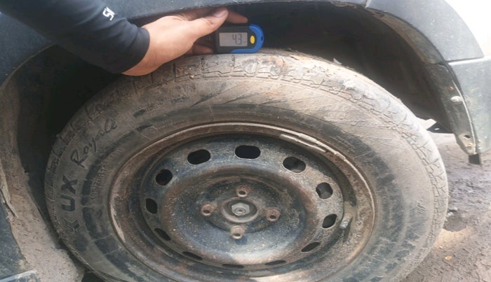 2016 Mahindra Kuv100 K4 PLUS D 6 STR, Diesel, Manual, 82,131 km, tyre