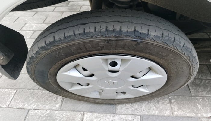 2024 Maruti Eeco 5 STR AC CNG, CNG, Manual, 19,535 km, tyre