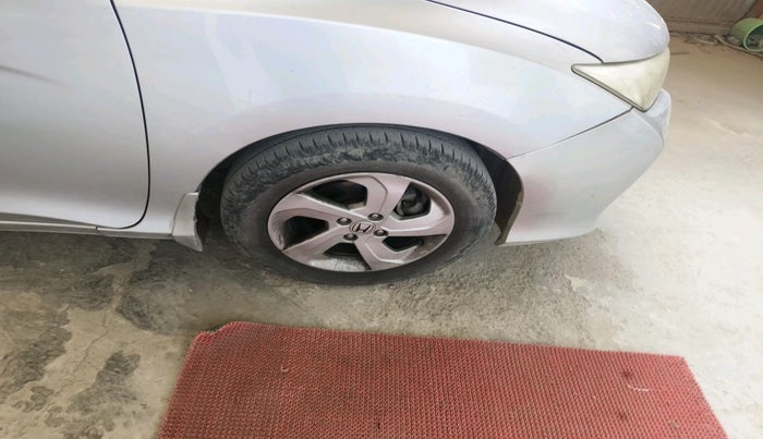 2015 Honda City 1.5L I-VTEC V MT, Petrol, Manual, 1,22,492 km, tyre