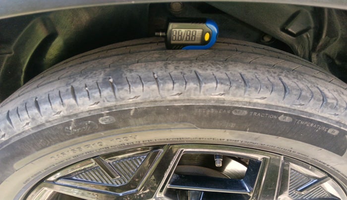 2024 Tata Harrier FEARLESS DARK EDITION AT, Diesel, Automatic, 47,381 km, tyre