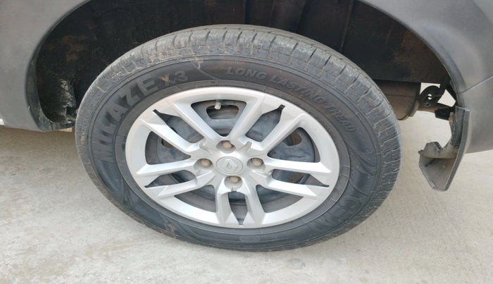 2022 Renault TRIBER RXT, Petrol, Manual, 51,503 km, tyre