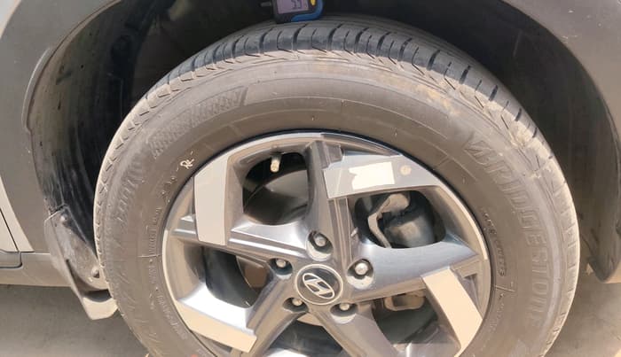2021 Hyundai VENUE SX 1.0 TURBO, Petrol, Manual, 86,565 km, tyre