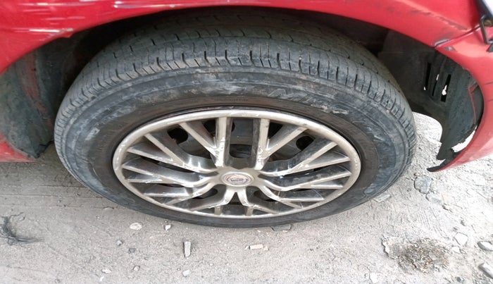 2011 Ford Figo ZXI 1.4 DIESEL, Diesel, Manual, 1,73,256 km, tyre