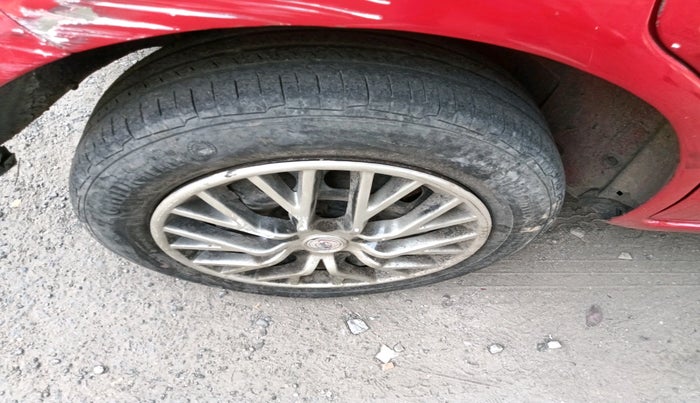 2011 Ford Figo ZXI 1.4 DIESEL, Diesel, Manual, 1,73,256 km, tyre