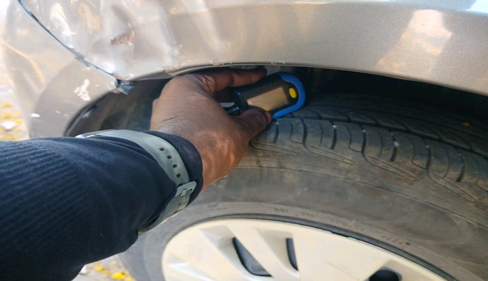 2013 Maruti Swift VDI, Diesel, Manual, 1,10,807 km, tyre