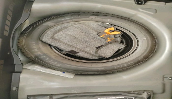 2025 Hyundai NEW I20 MAGNA 1.2 MT, Petrol, Manual, 4,146 km, tyre