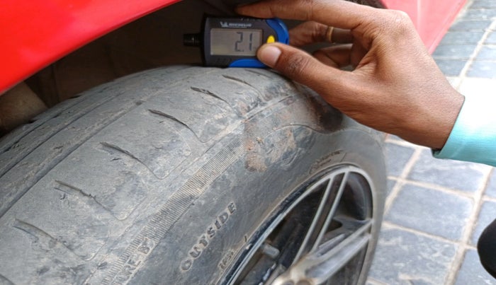 2019 Maruti Swift VXI AMT, Petrol, Automatic, 33,133 km, tyre