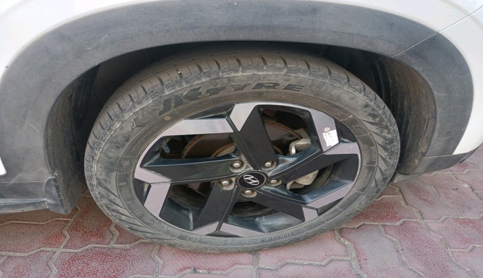 2023 Hyundai ALCAZAR PLATINUM(O) 6STR 1.5 AT, Diesel, Automatic, 18,092 km, tyre