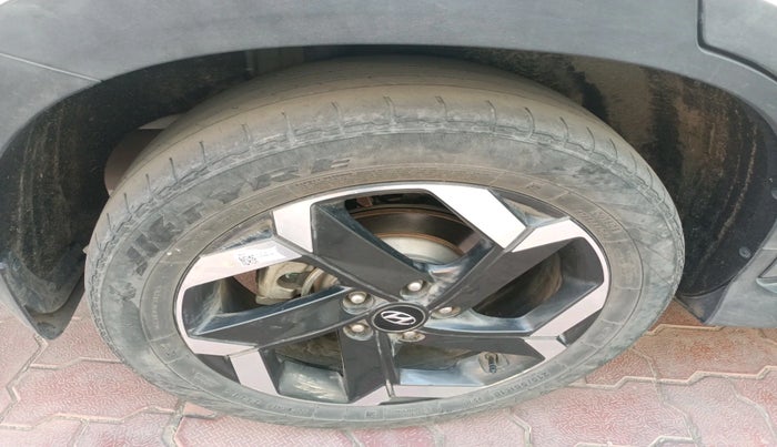 2023 Hyundai ALCAZAR PLATINUM(O) 6STR 1.5 AT, Diesel, Automatic, 18,092 km, tyre