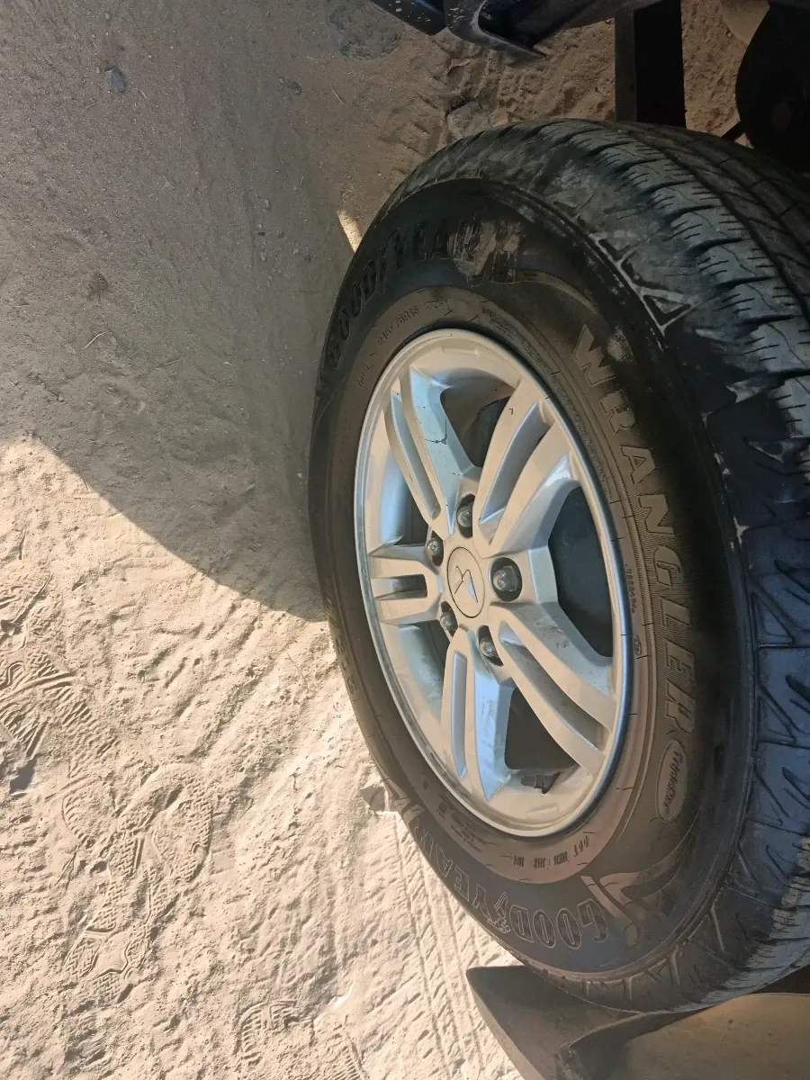 2024 Mahindra BOLERO NEO N 10 (O), Diesel, Manual, 25,351 km, tyre