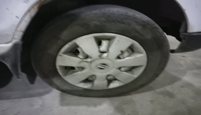 2015 Maruti Eeco 5 STR WITH A/C+HTR, CNG, Manual, 1,21,891 km, tyre