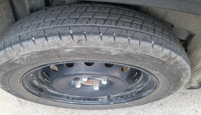 2023 Maruti FRONX SIGMA CNG 1.2 MT, CNG, Manual, 1,04,213 km, tyre