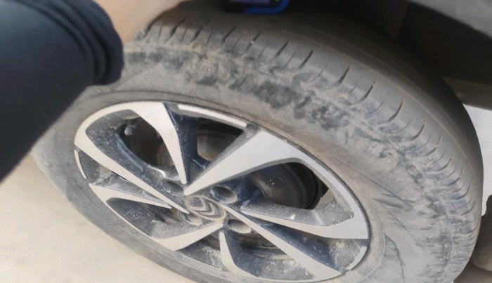 2023 CITROEN C3 SHINE 1.2 DUAL TONE , Petrol, Manual, 62,407 km, tyre