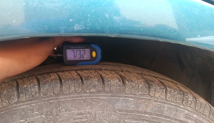 2012 Maruti Swift Dzire VXI AT, Petrol, Automatic, 74,019 km, tyre