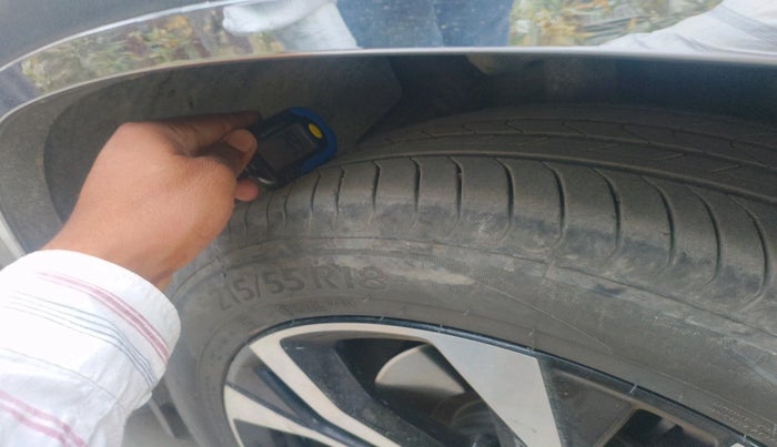 2024 MG HECTOR PLUS SHARP PRO 1.5 TURBO MT 7 STR, Petrol, Manual, 20,709 km, tyre