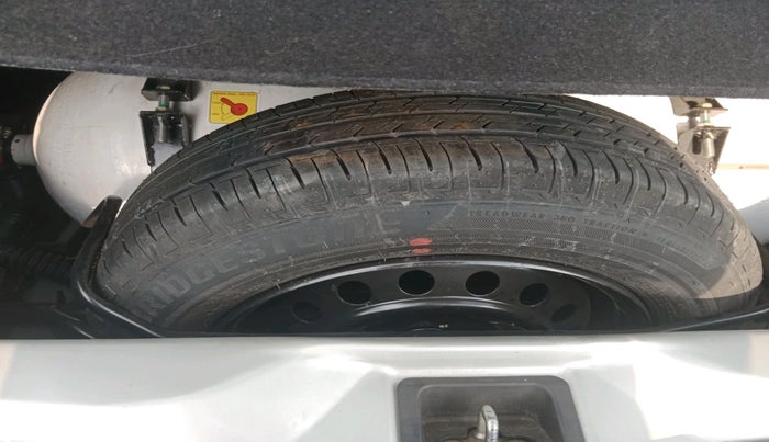 2022 Maruti Celerio VXI CNG, CNG, Manual, 58,489 km, tyre