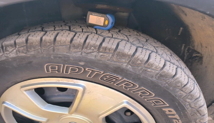 2017 Mahindra XUV500 W6, Diesel, Manual, 60,560 km, tyre