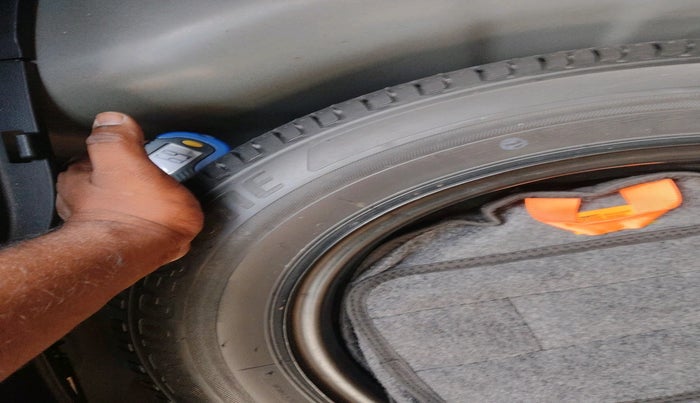 2023 Hyundai NEW I20 ASTA (O) 1.2 MT, Petrol, Manual, 10,468 km, tyre