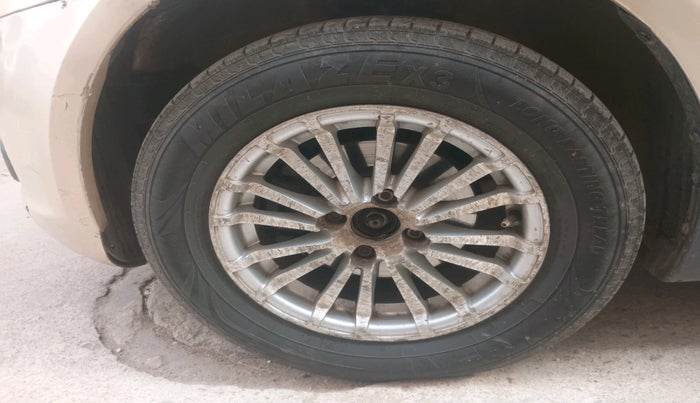 2010 Maruti Swift Dzire VDI, Diesel, Manual, 1,12,792 km, tyre