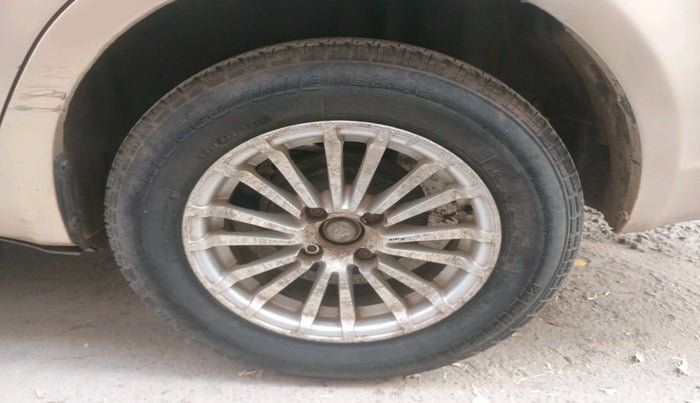 2010 Maruti Swift Dzire VDI, Diesel, Manual, 1,12,792 km, tyre