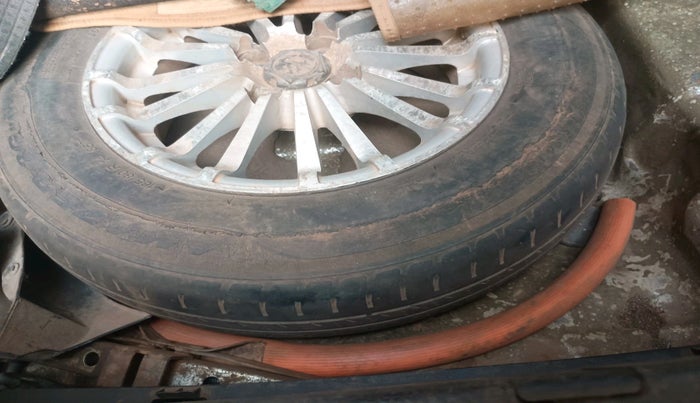 2010 Maruti Swift Dzire VDI, Diesel, Manual, 1,12,792 km, tyre