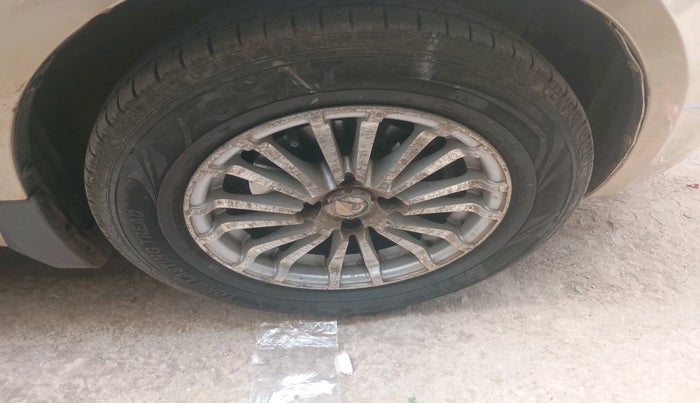 2010 Maruti Swift Dzire VDI, Diesel, Manual, 1,12,792 km, tyre