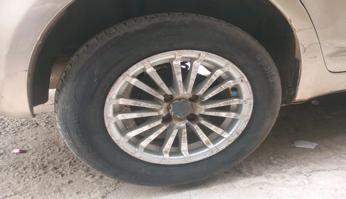 2010 Maruti Swift Dzire VDI, Diesel, Manual, 1,12,792 km, tyre